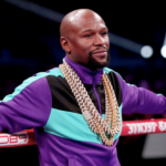 Mayweather, sərgi döyüşlərində iştirakına görə tənqidçiləri irqçilikdə və paxıllıqda ittiham edir